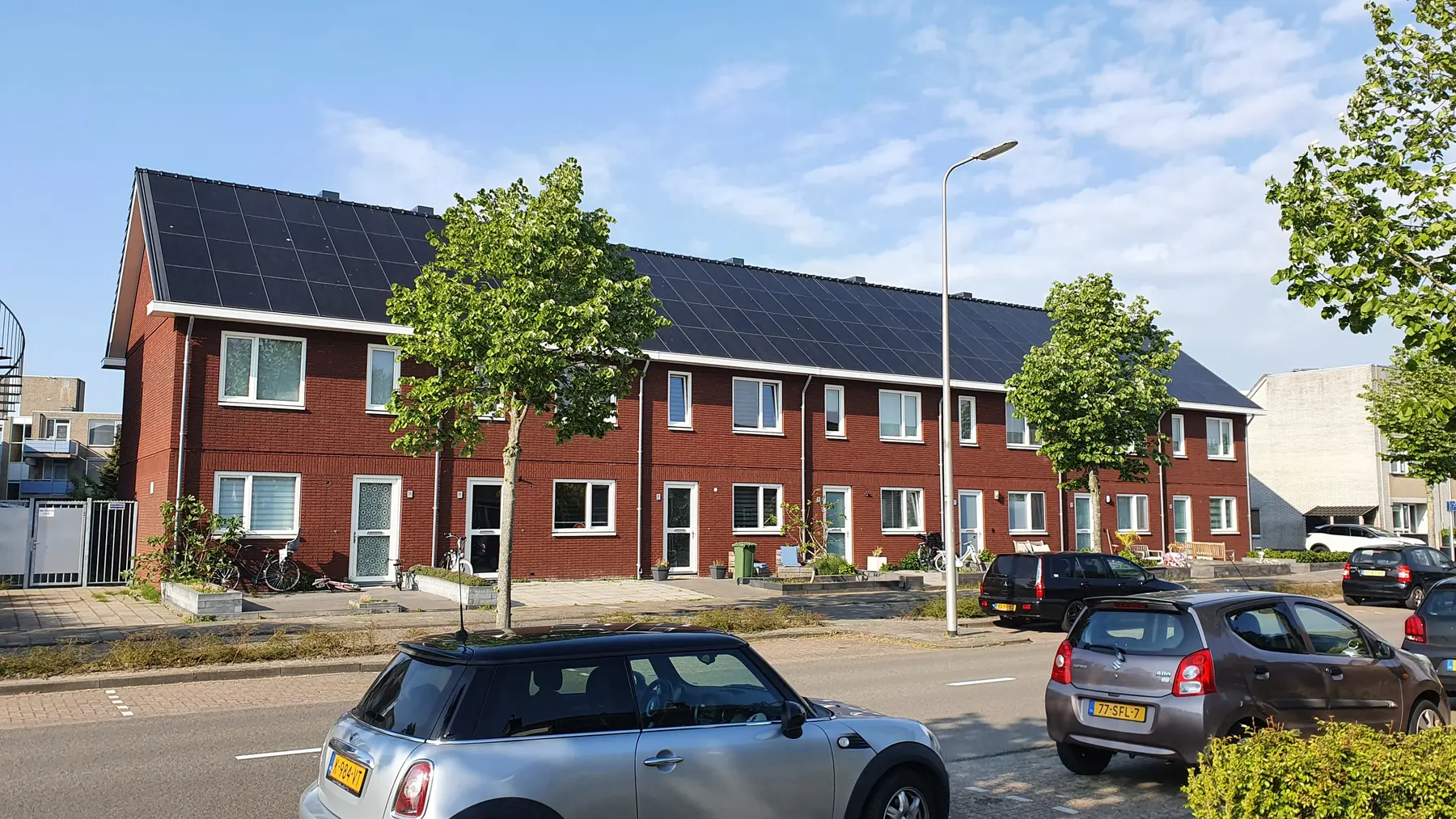 Woningen met geïntegreerde zonnedaken in Alphen aan den Rijn